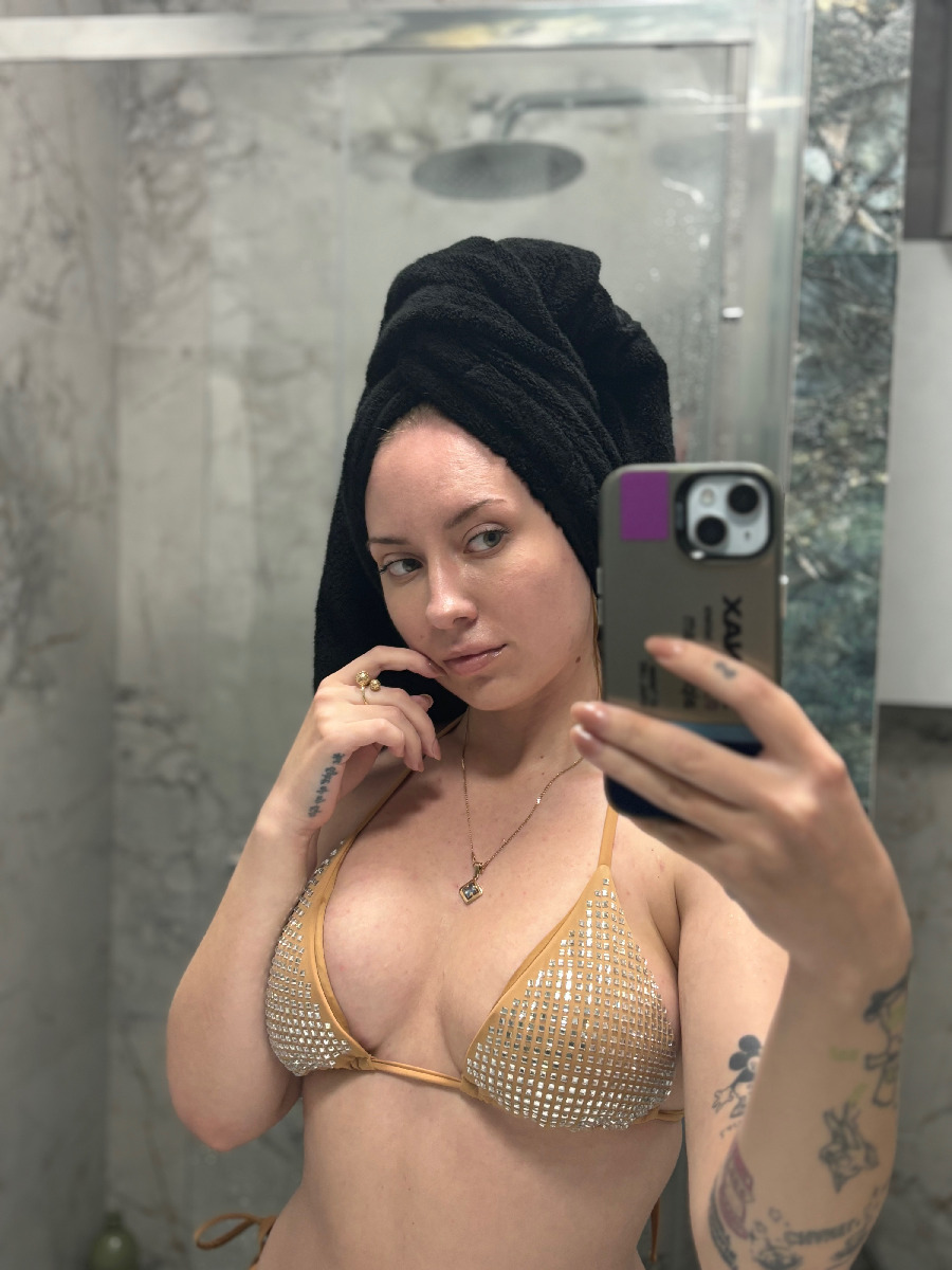 Nude girl KateV in Essen