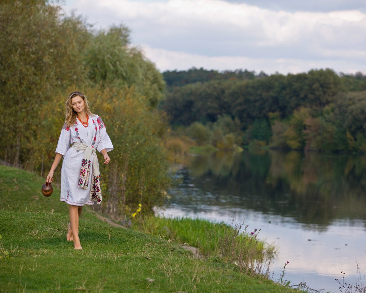 Nude girl Slavic women in Essen