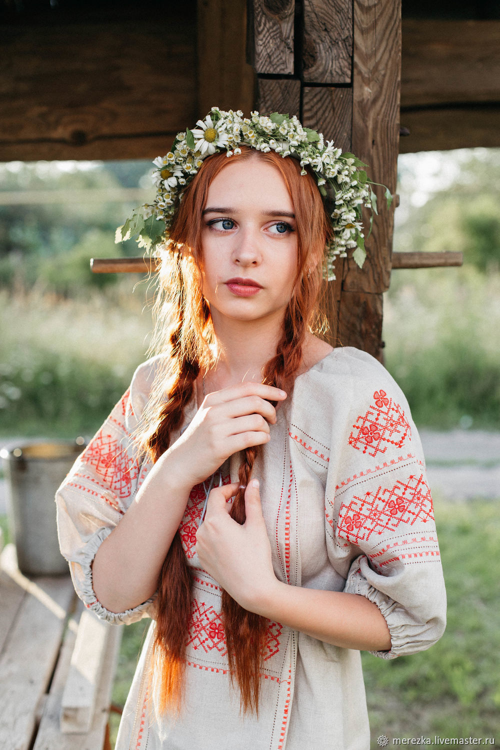 A playful frame from Girls in Slavic costumes — online in Essen